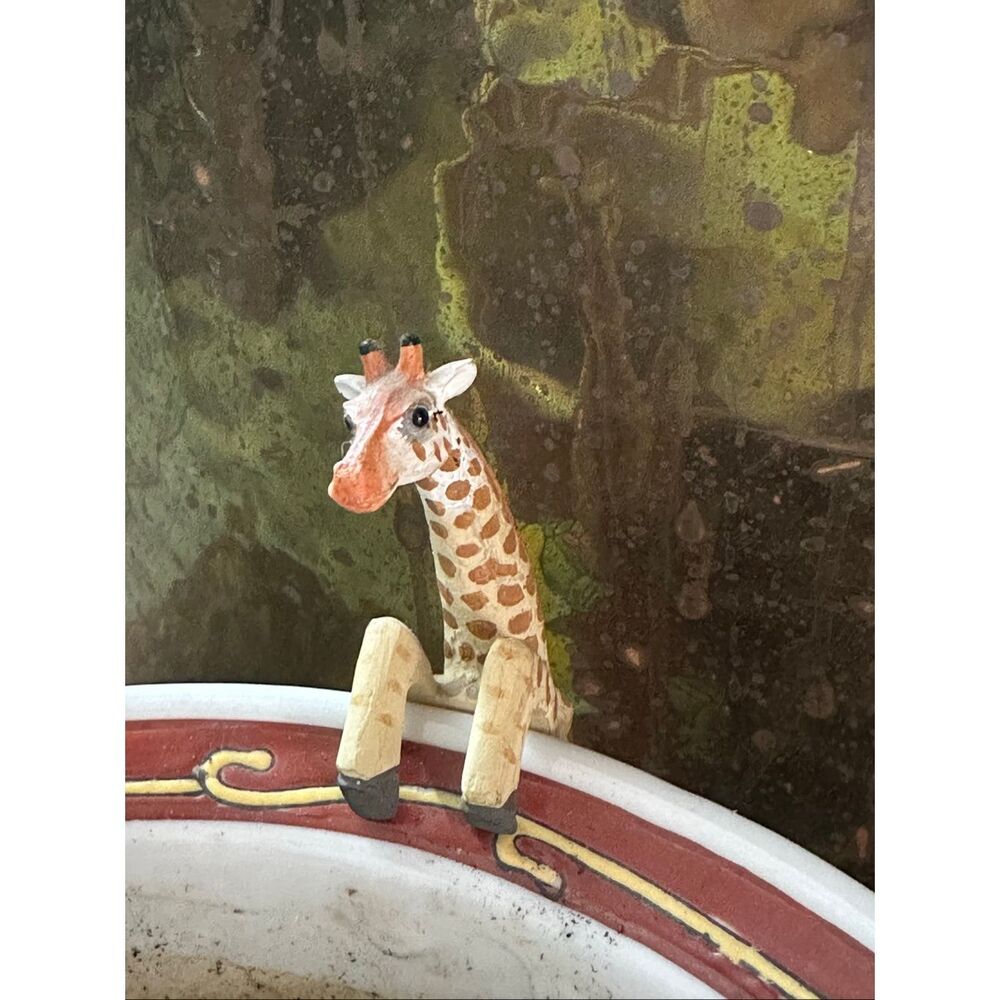 Land & Sea Nature Series Giraffe Pot Hugger Figurine Garden Planter Decor - Picture 3 of 4